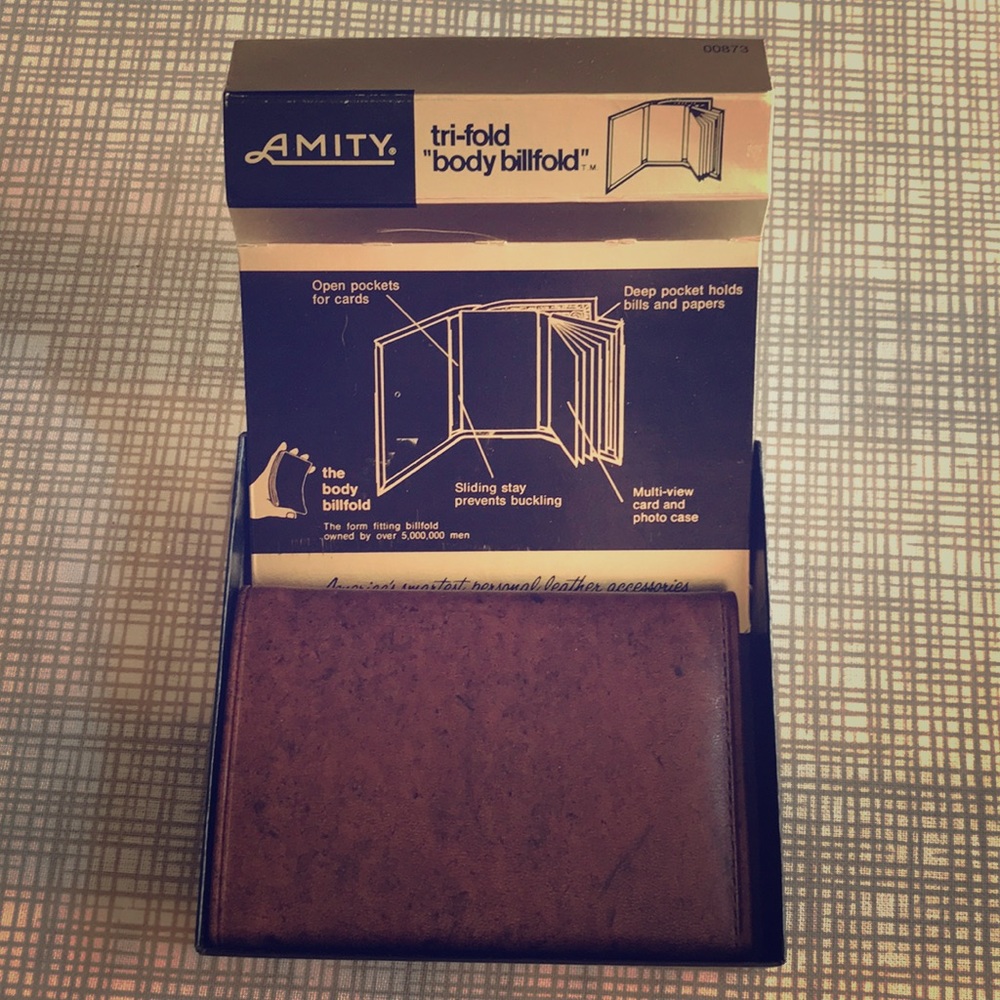 Amity tri-fold ‘body billfold’